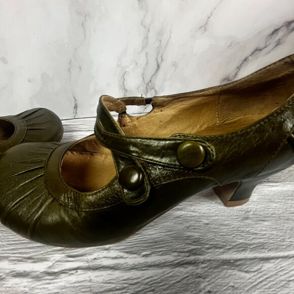 Miz Mooz Women's Trinity Olive Green Leather Kitten Heeled Shoes - Picture 4 of 16
